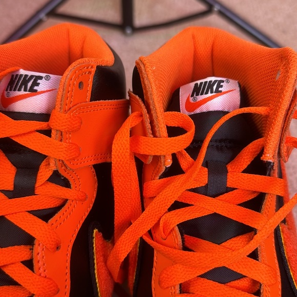 Nike Dunk Hi Retro University - Picture 9 of 11